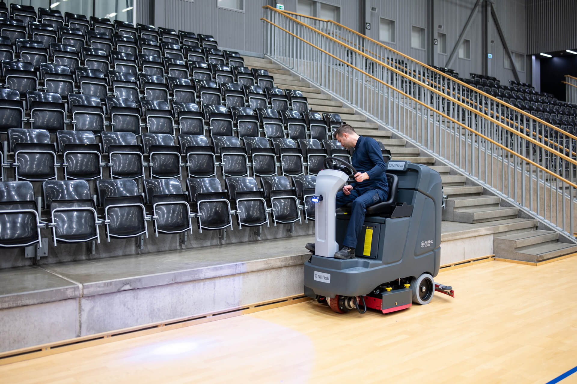 Building & Offices - Immaculate cleaning for commercial spaces